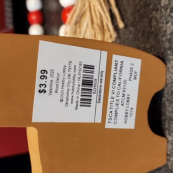 Valentines Day decor - Picture 3 of 13